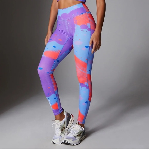 FABLETICS Anywhere Motion365+ High-Waisted Legging - Picture 1 of 13